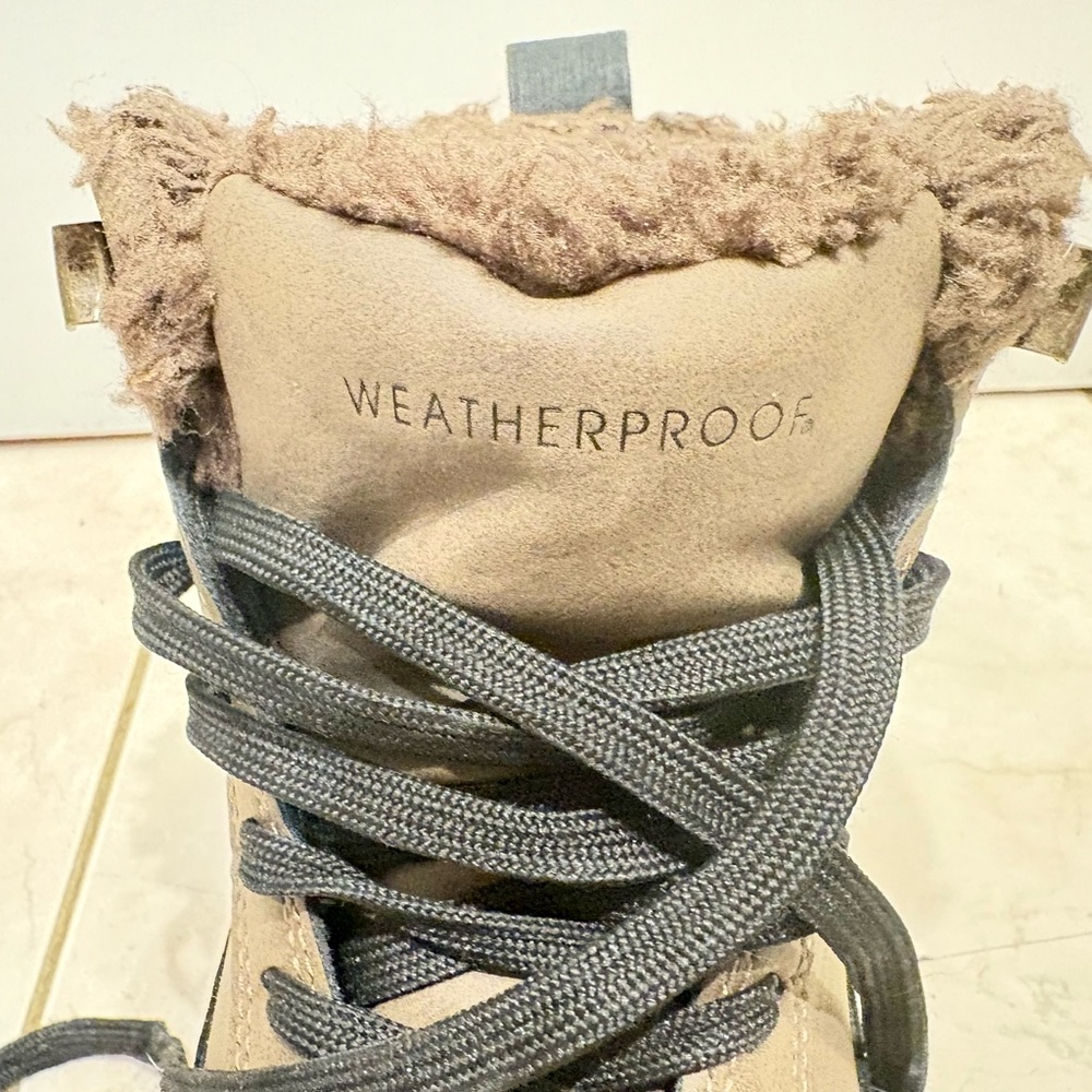 Weatherproof Men's Brown and Black Boots - Picture 4 of 9